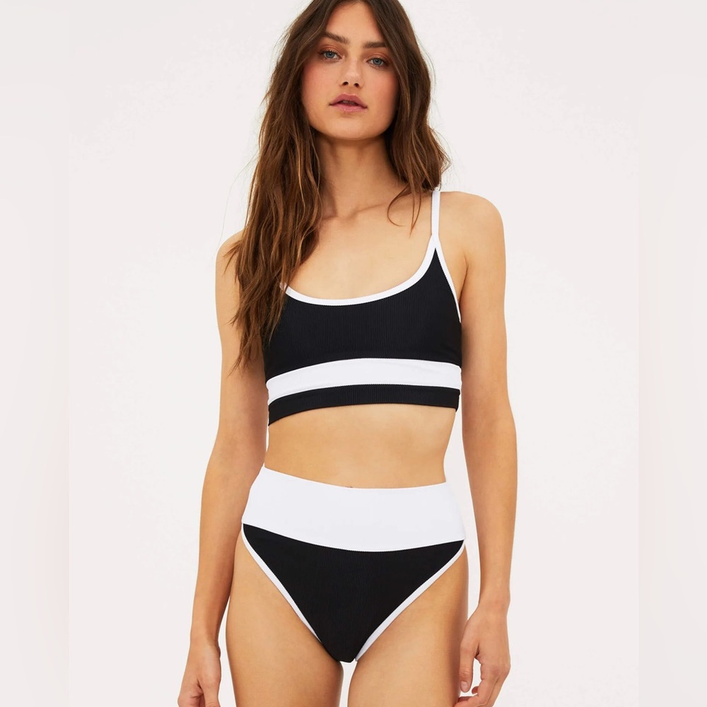 BEACH RIOT EVA TOP BLACK AND WHITE SIZE L